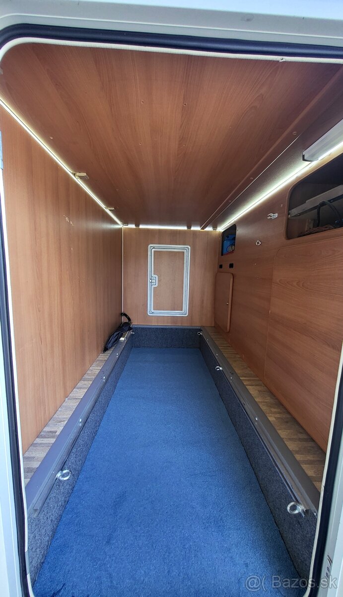 autokaravan Ford Tranzit 2,2 - 13