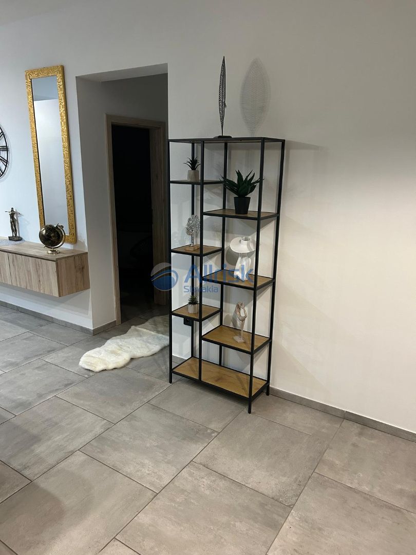 Útulné bývanie v rodinnom dome v Šali v prírodnom prostredí. - 13