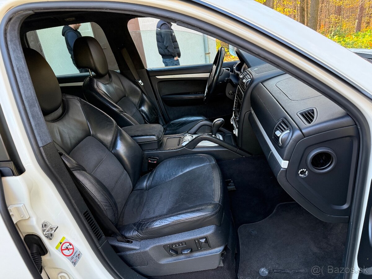 PORSCHE Cayenne GTS 4.8 - 13