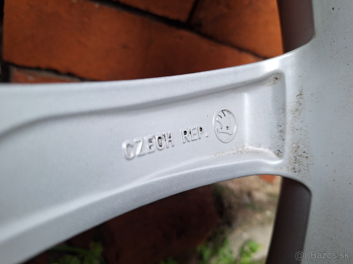 5x112 r18 škoda originál - 13
