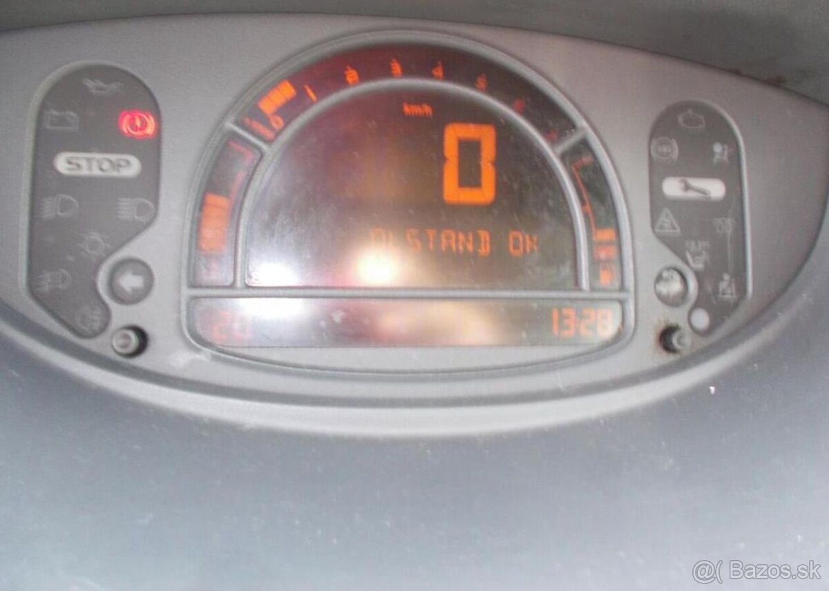 Renault Modus 1,2 servisované, spolehlivé benzín manuál - 13