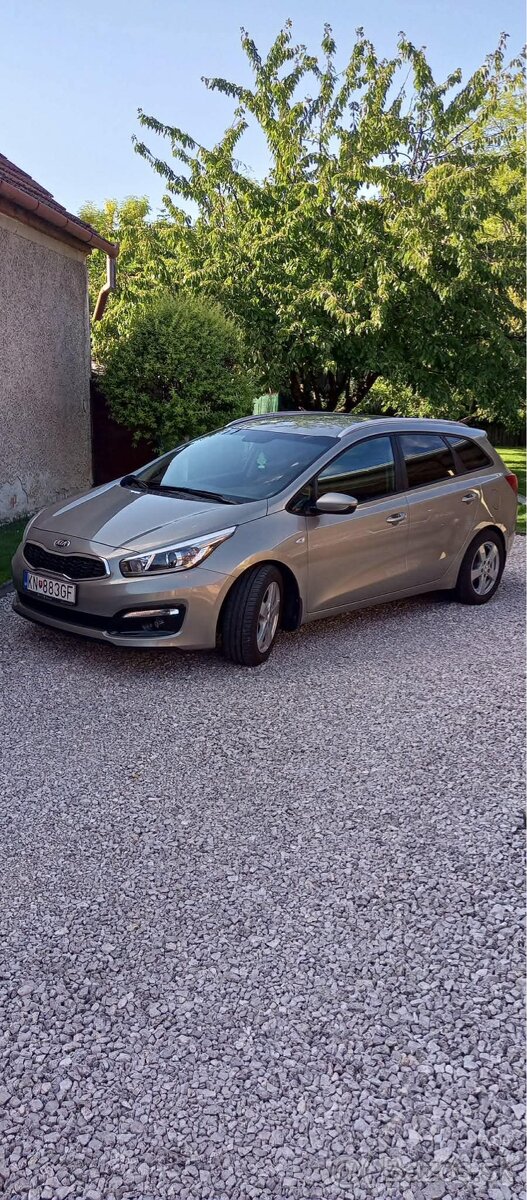 kia ceed sw 1.6crdi 100kw - 13