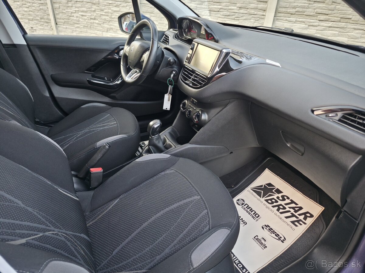Peugeot 208 • 1.2 Benzín • 2014 • 180 Tisíc KM - 13