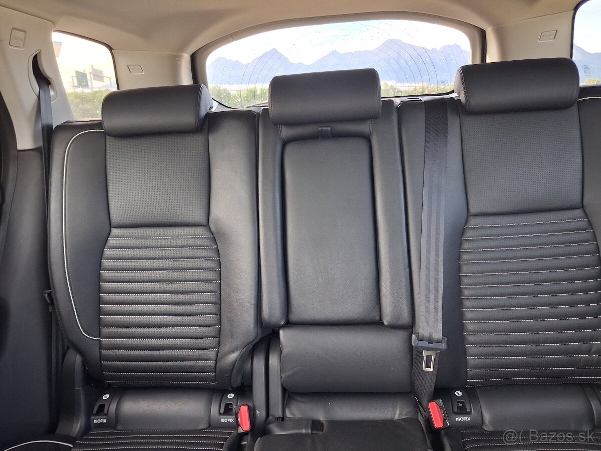Land Rover Discovery Sport - 13