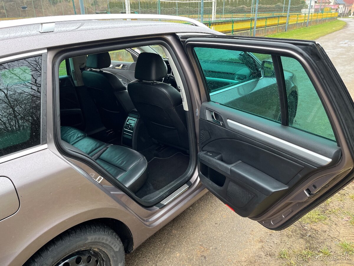 Skoda Superb Combi 2.0 TDI - 13