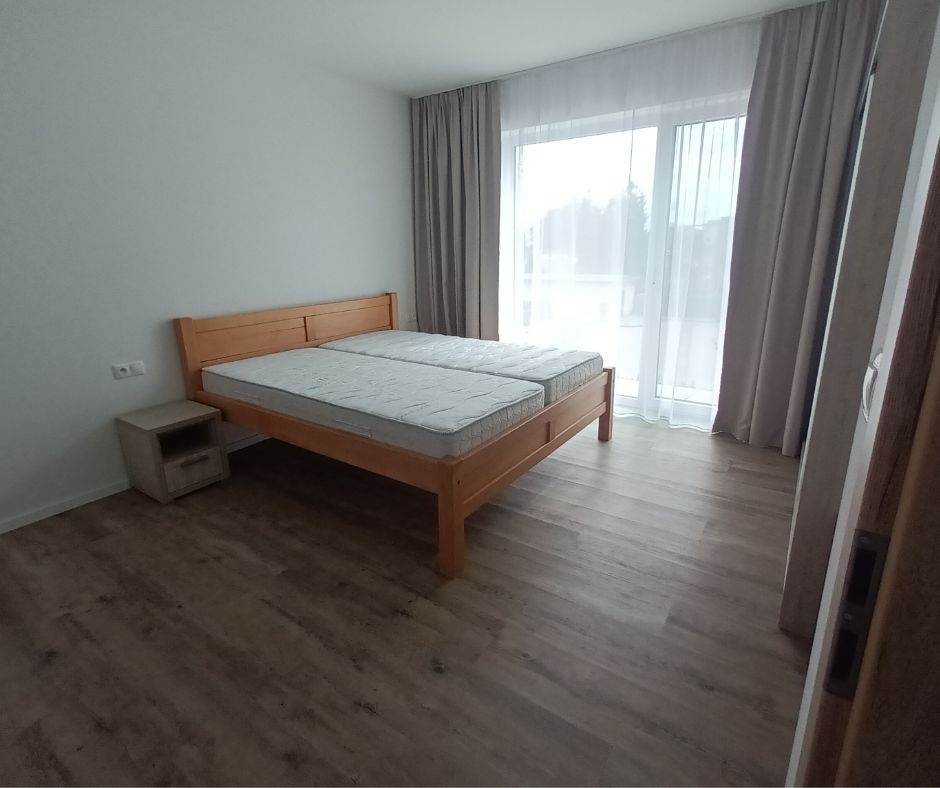 Krásny,nový dom s pozemkom,parkovacími miestami - 13