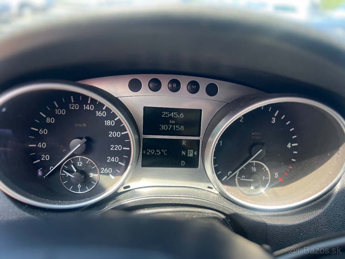 Mercedes ML 320 CDI 4- Matic - 13