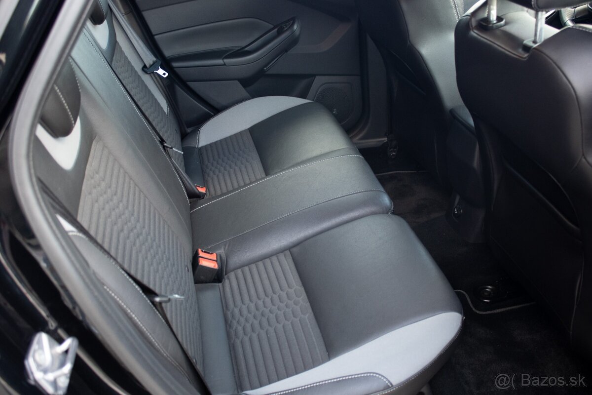 Ford Focus 2.0 EcoBoost SCTi ST R - 13