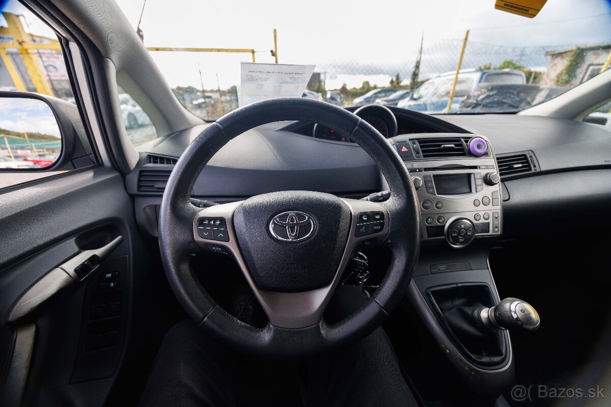 Toyota Verso 2.0 I D-4D 125 Luna Nová STK - 13