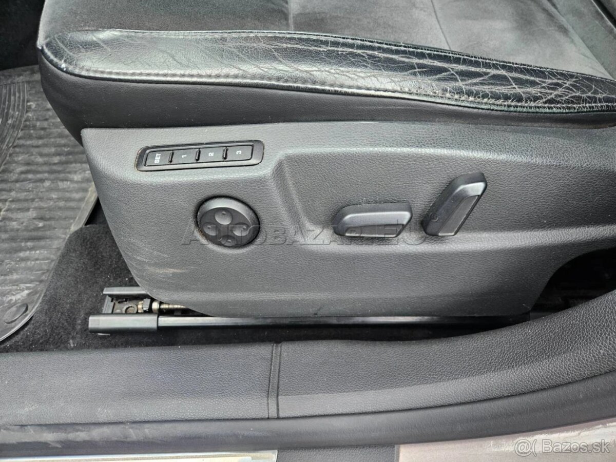 Škoda Superb Combi 2.0 TDi CR DSG Elegance, SR, 2.majiteľ - 13