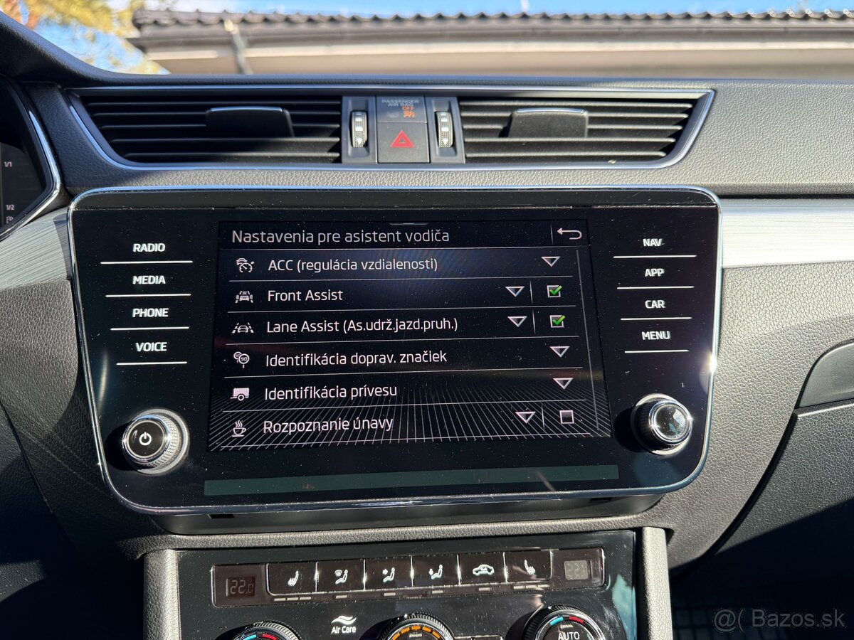 Škoda Superb Combi 2.0 TDI - 13