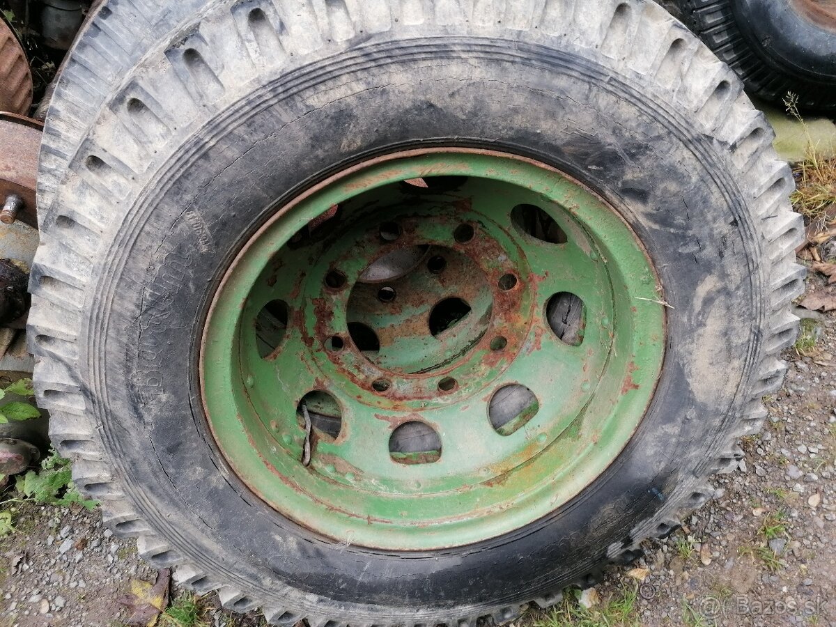 Predám kolesá o rozmere 400/60-15,5 - 13