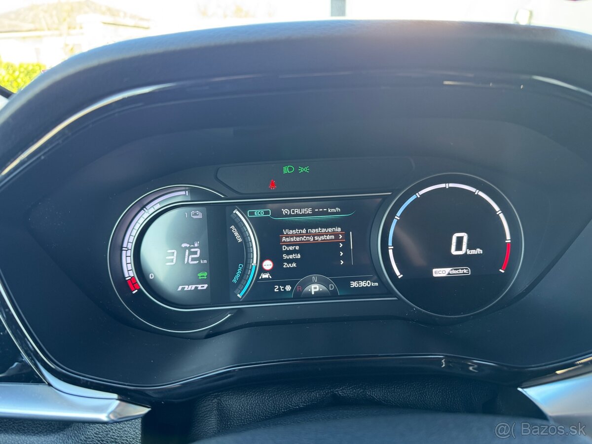 Kia E-Niro 150 kw, 64 kwh - odpočet DPH - 13