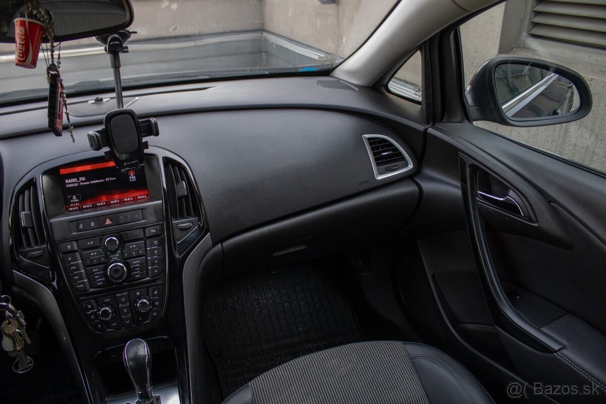 Opel Astra 1.4 benzín/plyn, AT6 - 13