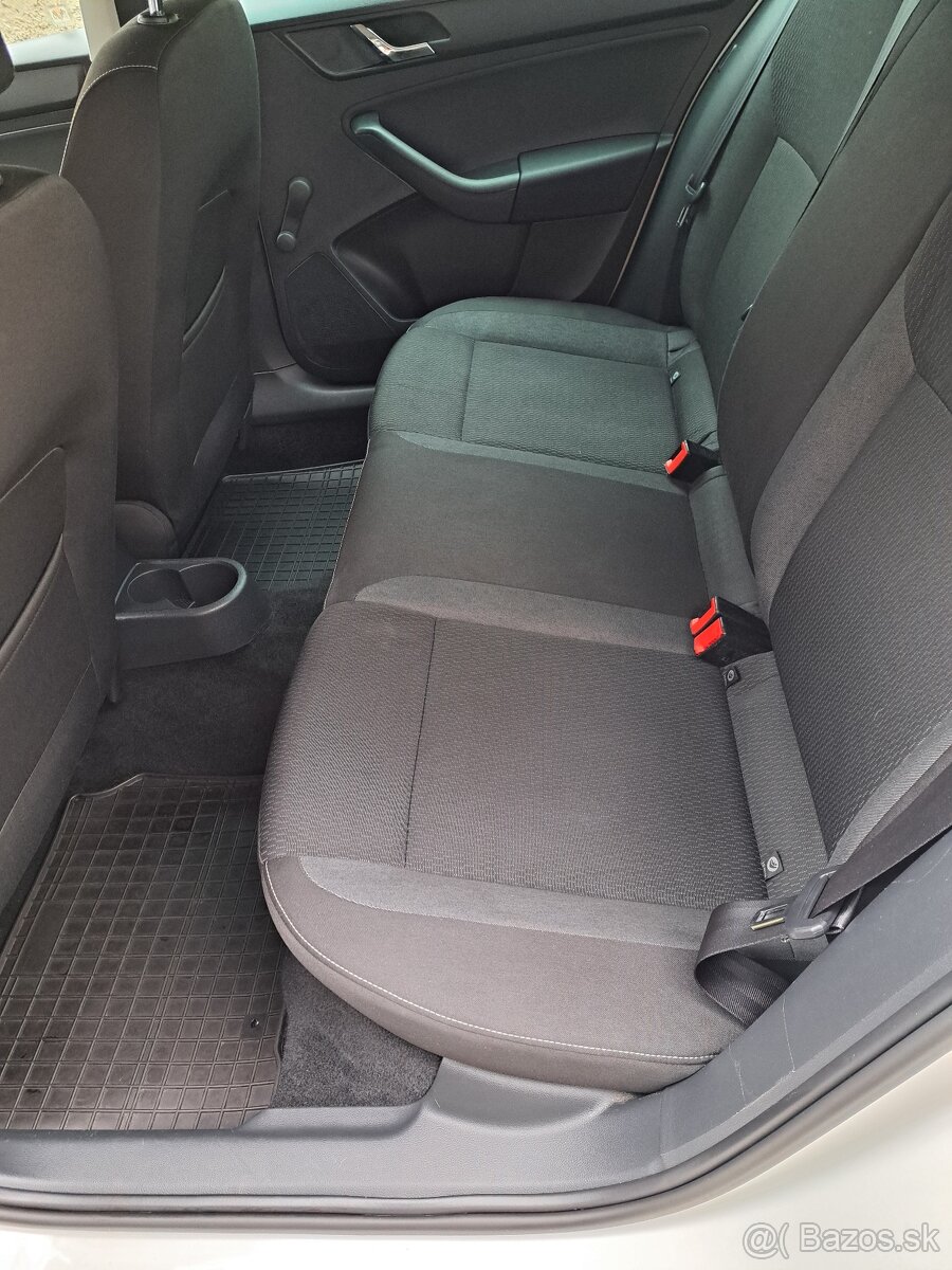 Škoda Rapid 1.2, 2013 - 13