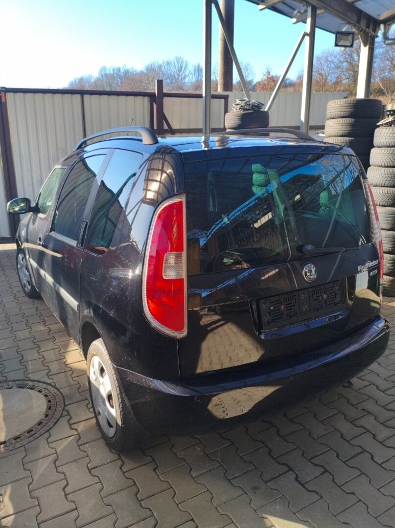 Škoda Roomster 1.6 16V MPI benzín - 13