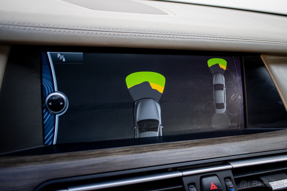 BMW Rad 7 740d xDrive - 13