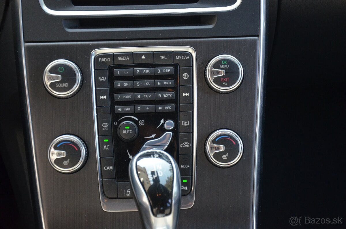 VOLVO S60 D3 | MŔTVY UHOL | ŤAŽNÉ | 1. MAJITEĽ - 13