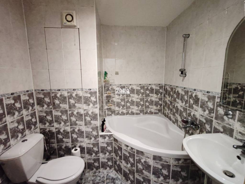 Sečovce - ul. SNP, 3. izb. byt, 48 m2 + loggia, po rekonš. - 13