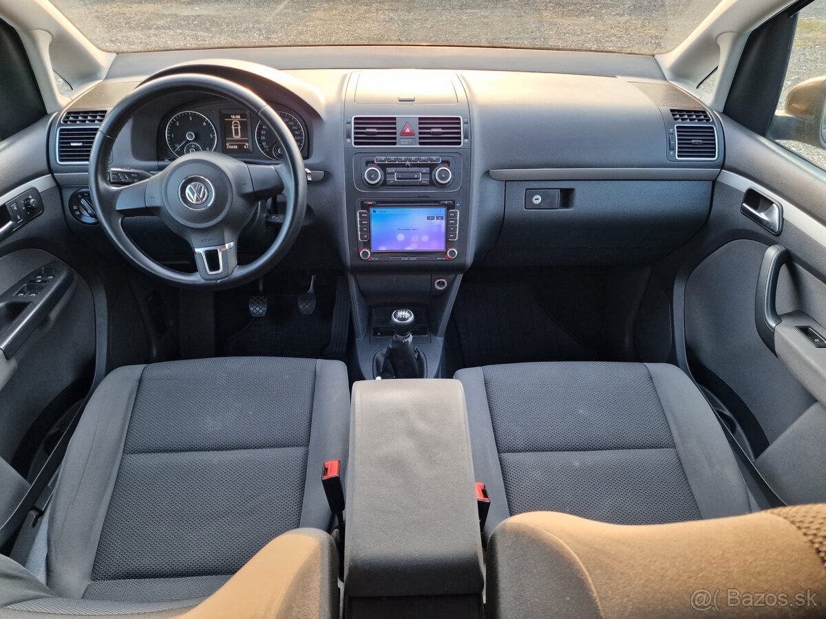 VW TOURAN 1,6 TDi 66kW - 13