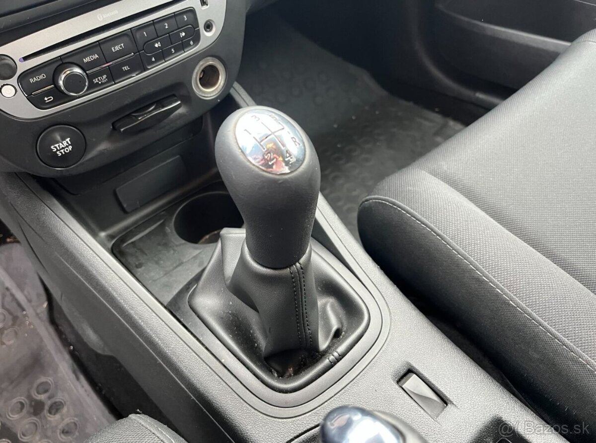 Renault Megane 1.6i - 13