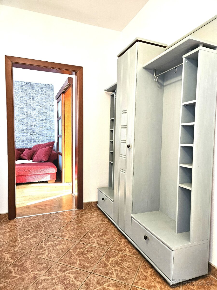 3,5 i byt sídlisko JUH/TOPOĽČANY, ul. Bazovského - 13