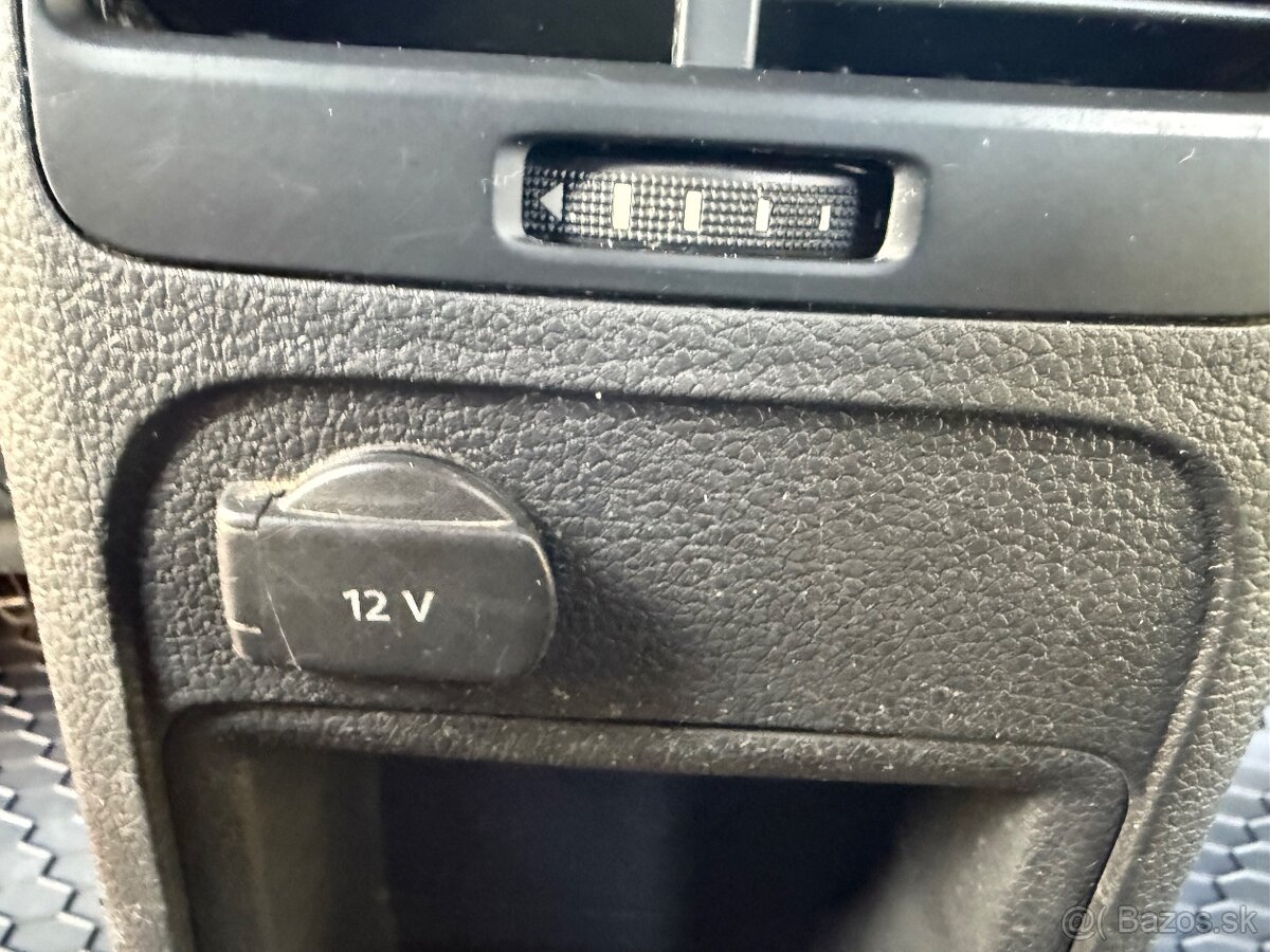 Volkswagen Jetta 1.6 TDI (2011) 🚗✨ - 13