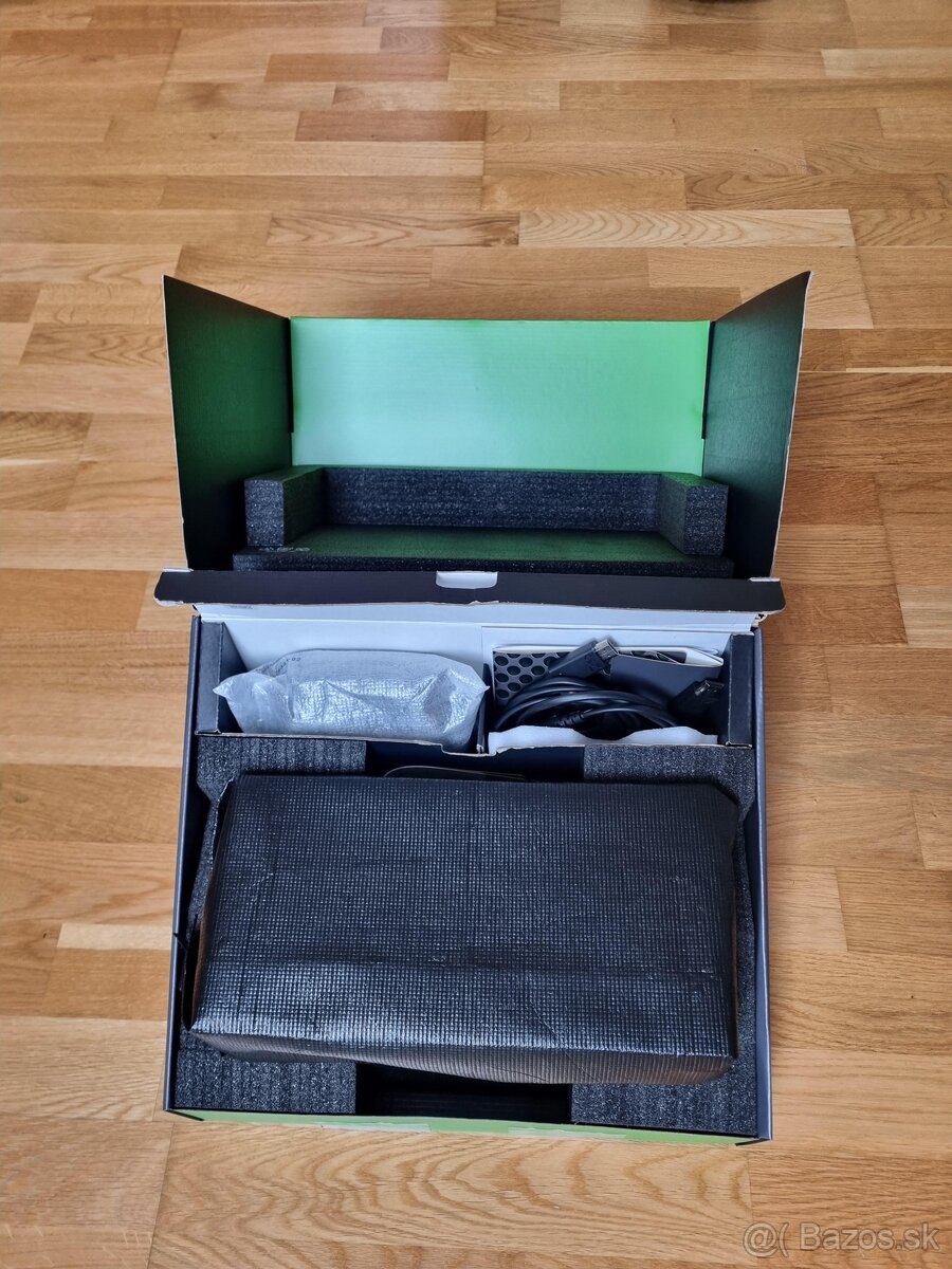 Predám Xbox Series X 1TB - 13