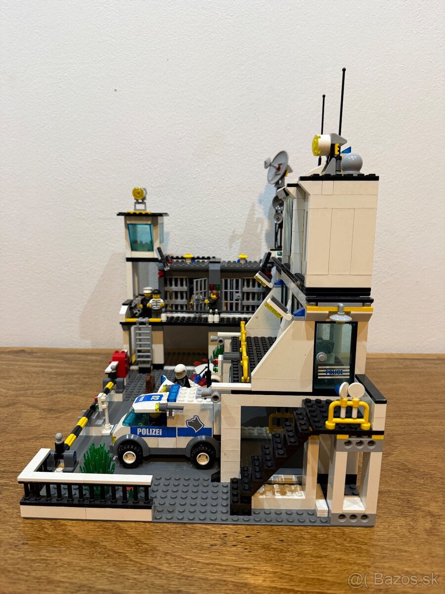Lego City 7744 - 13