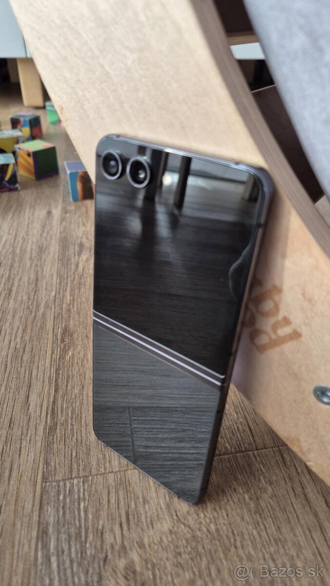 Samsung galaxy Z FLIP 5, 512gb krásny stav - 13