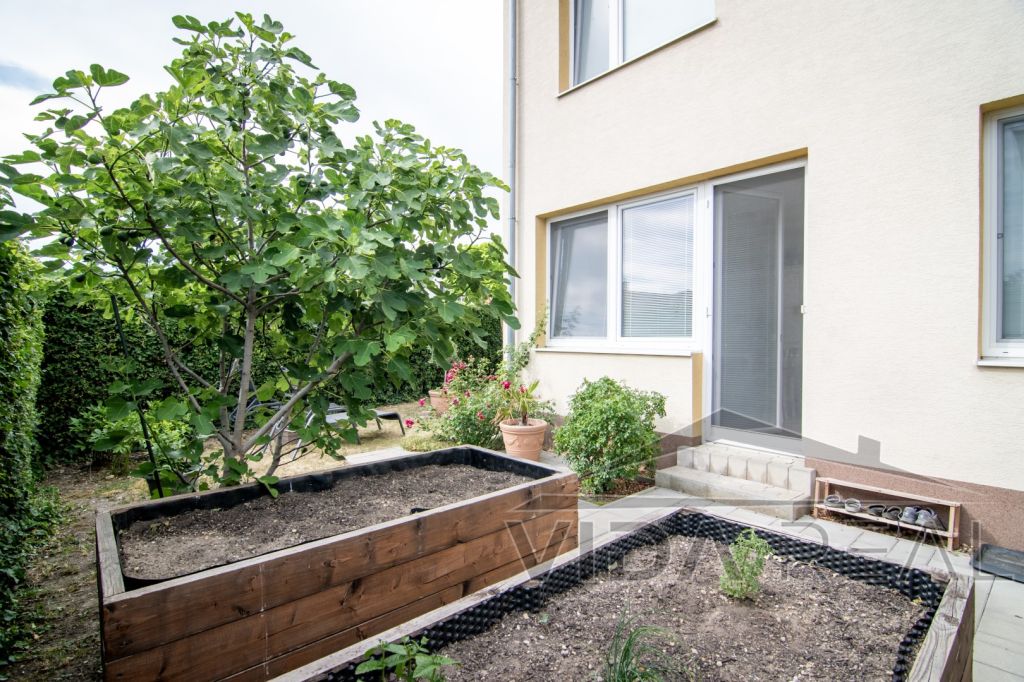 3-izbový byt s veľkou záhradkou 139 m² a vlastným parkovacím – foto 8