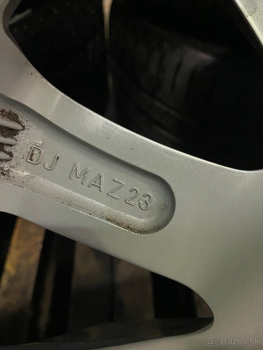 5x114,3 R16 6,5J ET50 Mazda + 215/60 R16 zimné - 13