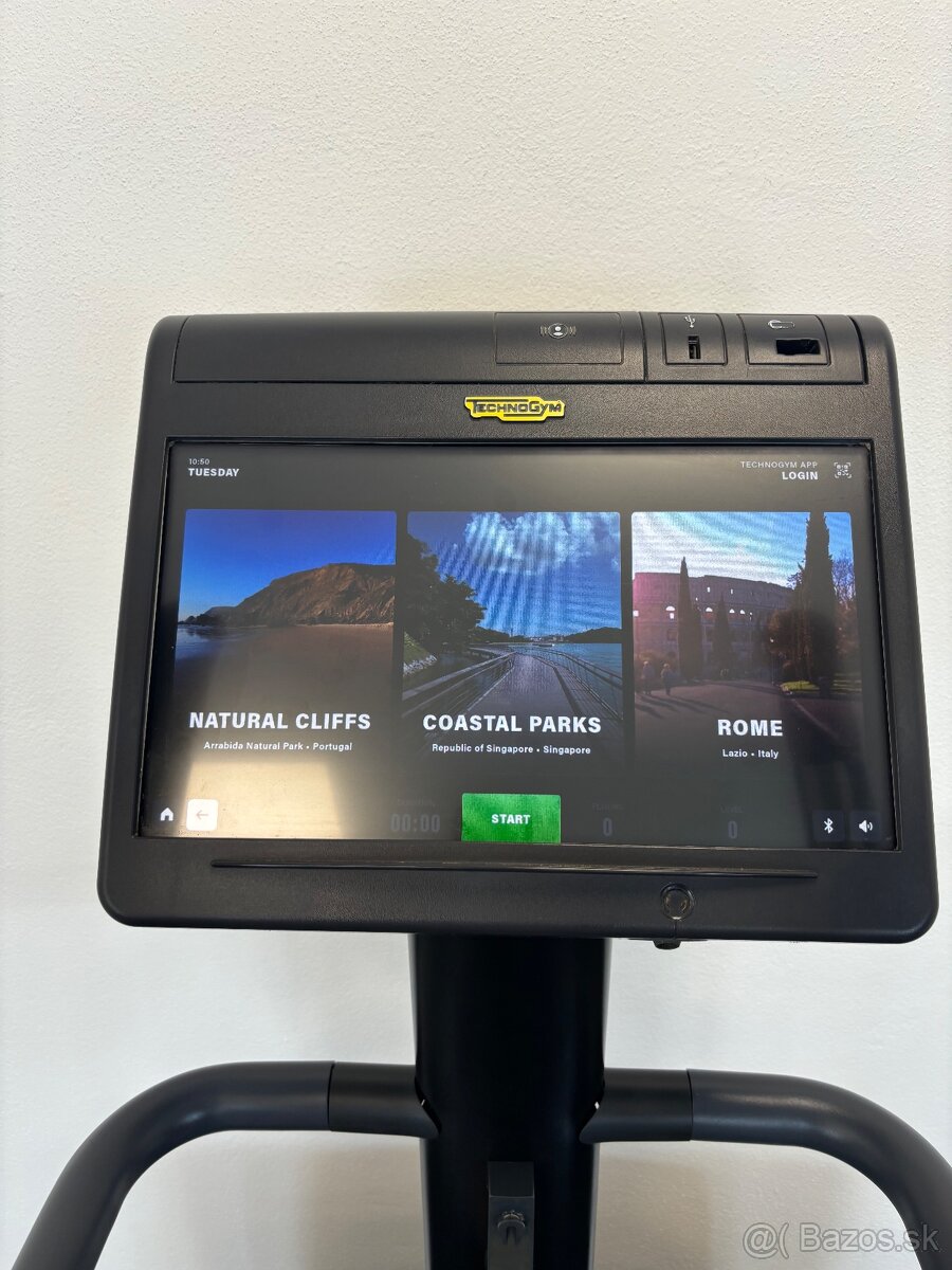 Technogym 1000LCD stepmill LIVE - 13