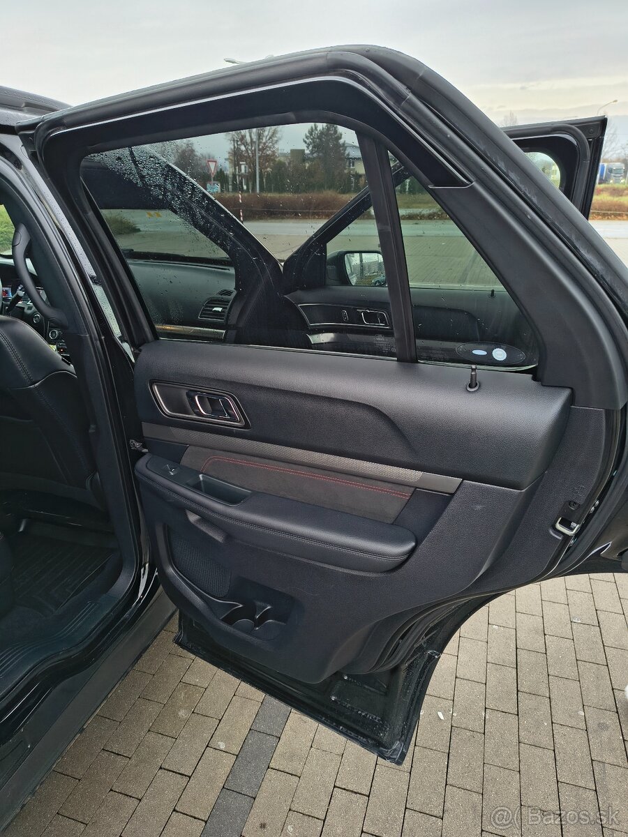 Ford Explorer - 13