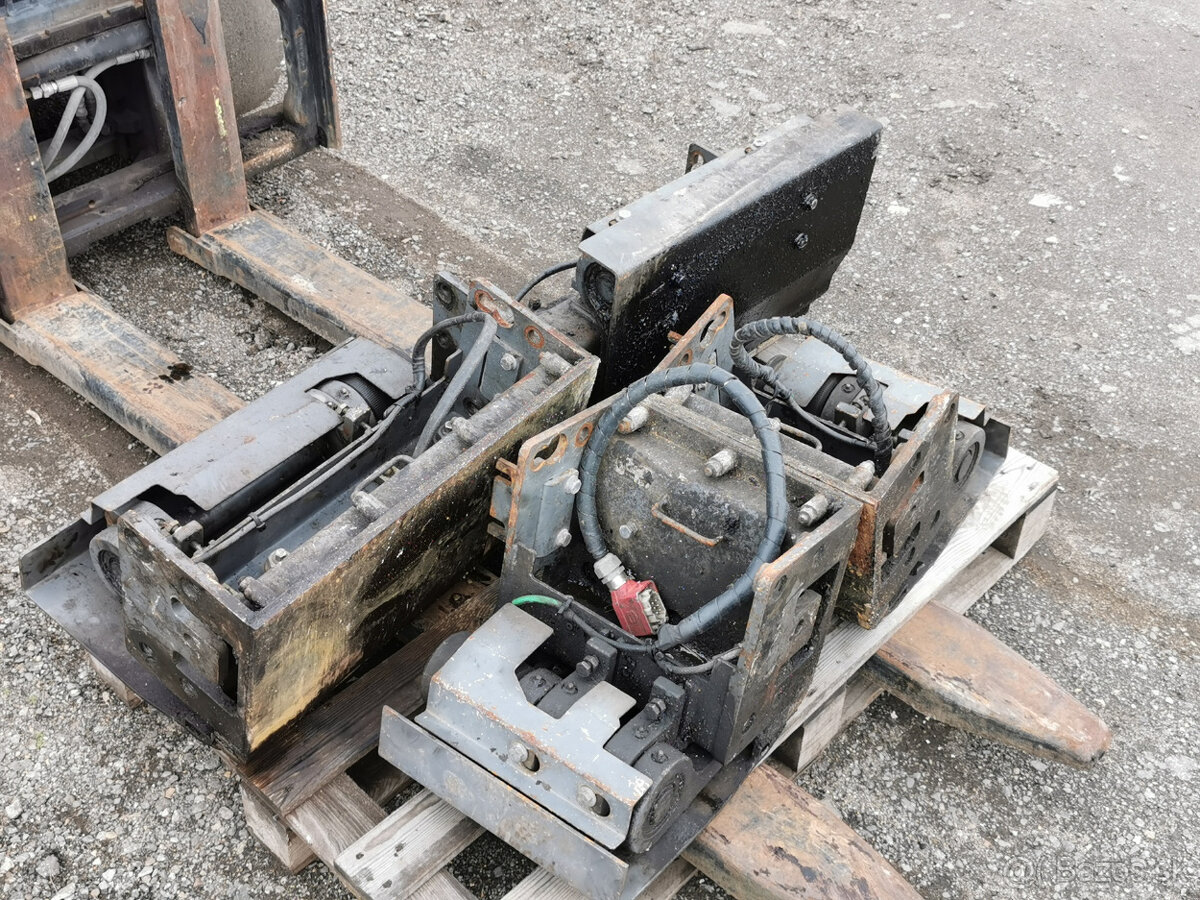 Prodám pásový finišer VÖGELE SUPER 800 - 13