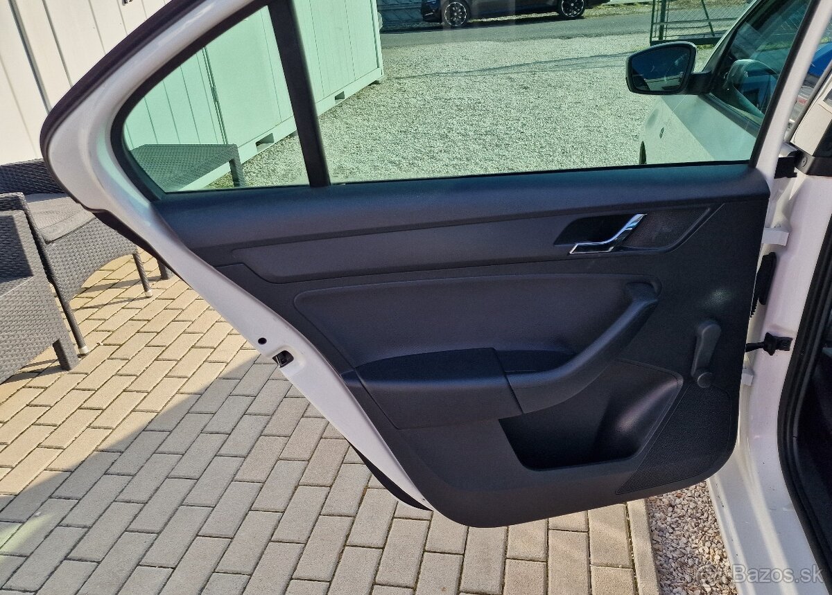 ŠKODA RAPID 1.6 TDI 90K AMBITION - 13