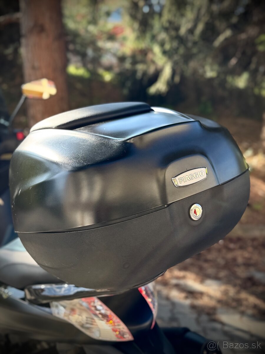 PIAGGIO Beverly 350 - 13
