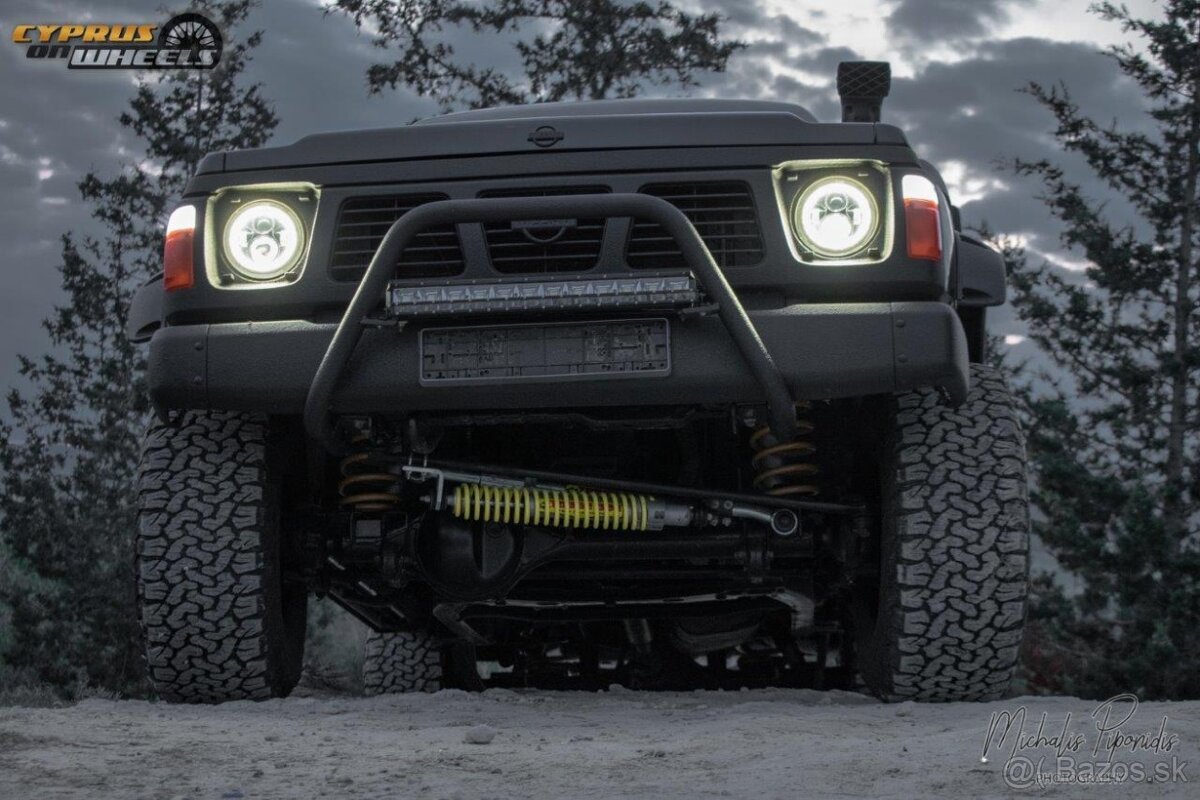 NISSAN PATROL WAGON 1995 VIN 886 - 13