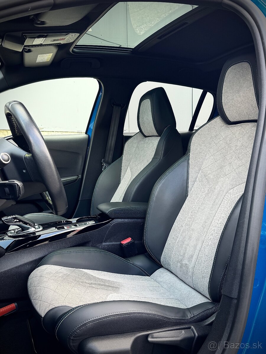 PEUGEOT e208 GT - 13