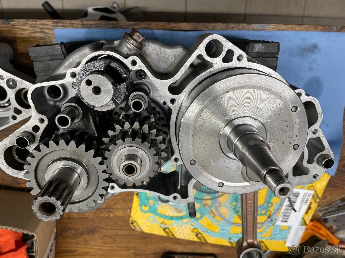 Suzuki RM 250 - 13