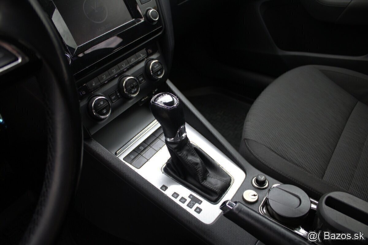 Škoda Octavia Combi 2.0 TDI Style DSG - 13