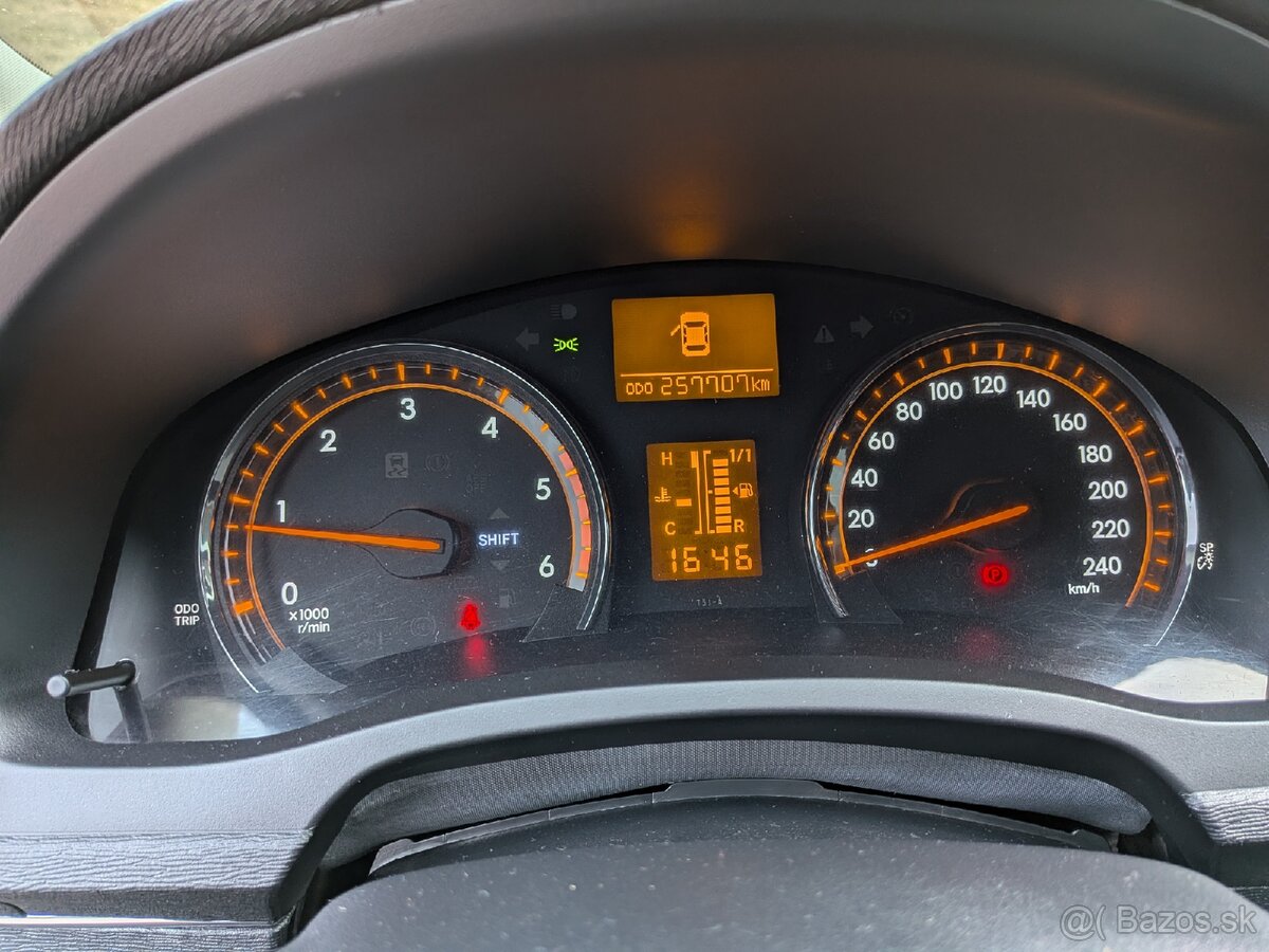 Toyota Avensis t27 - 13