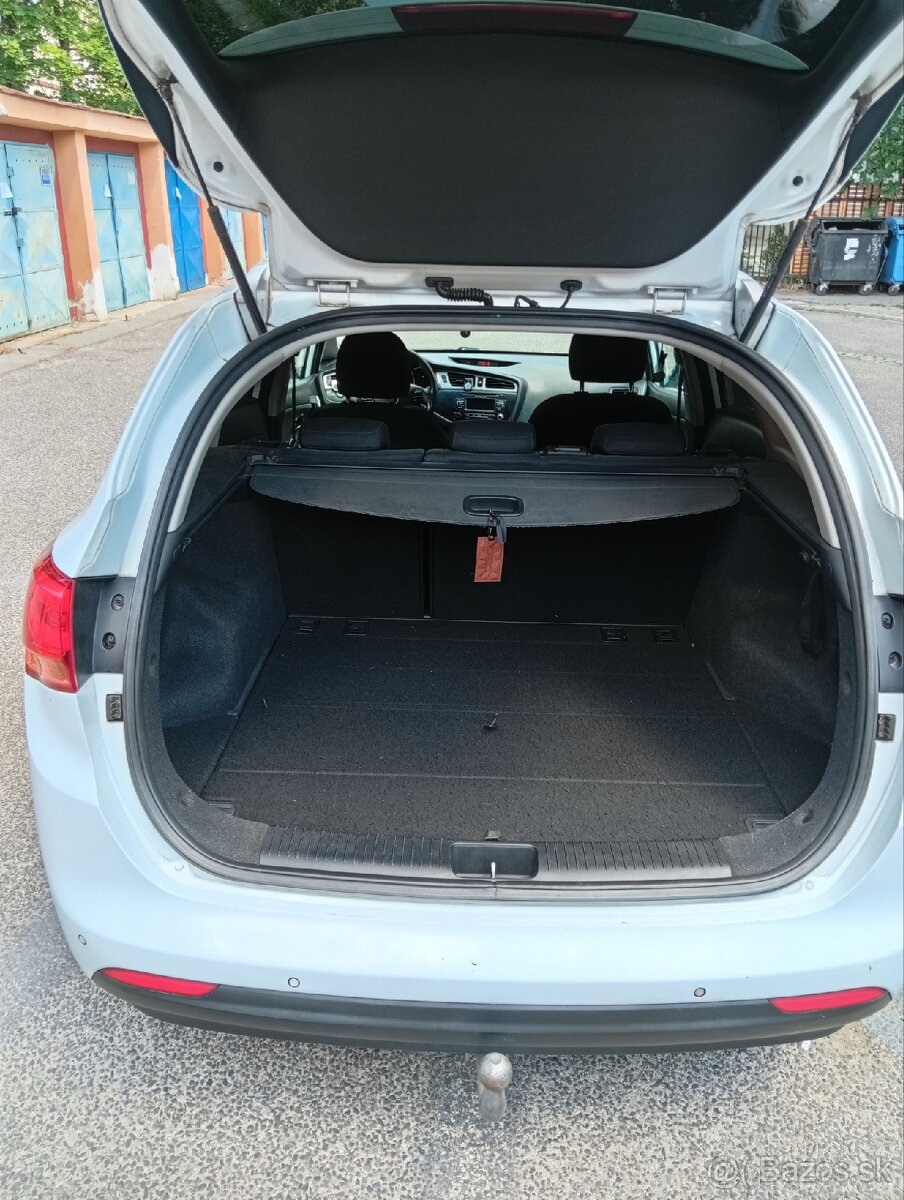 Dobrý deň, predám Kia Ceed 1.6. - 13
