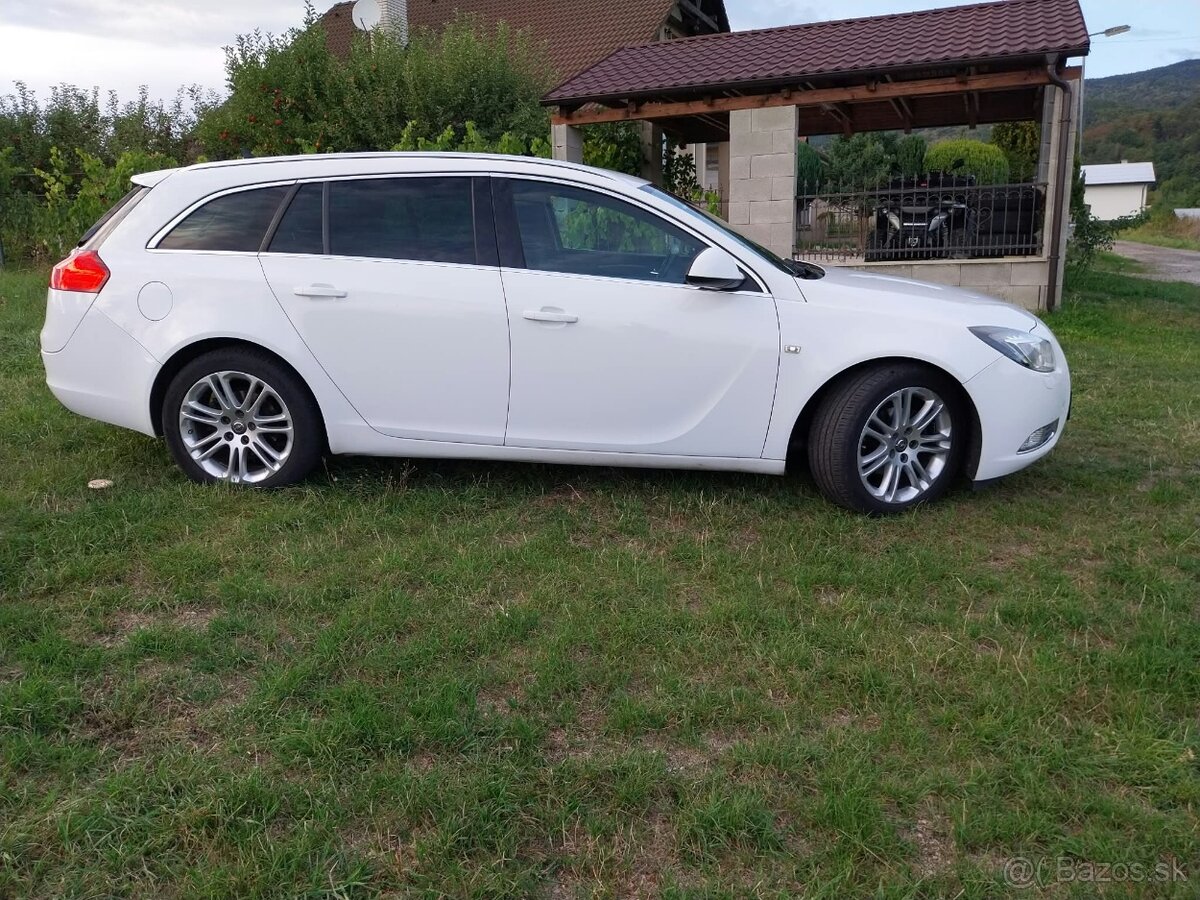 Opel Insignia Sport Tourer - 13