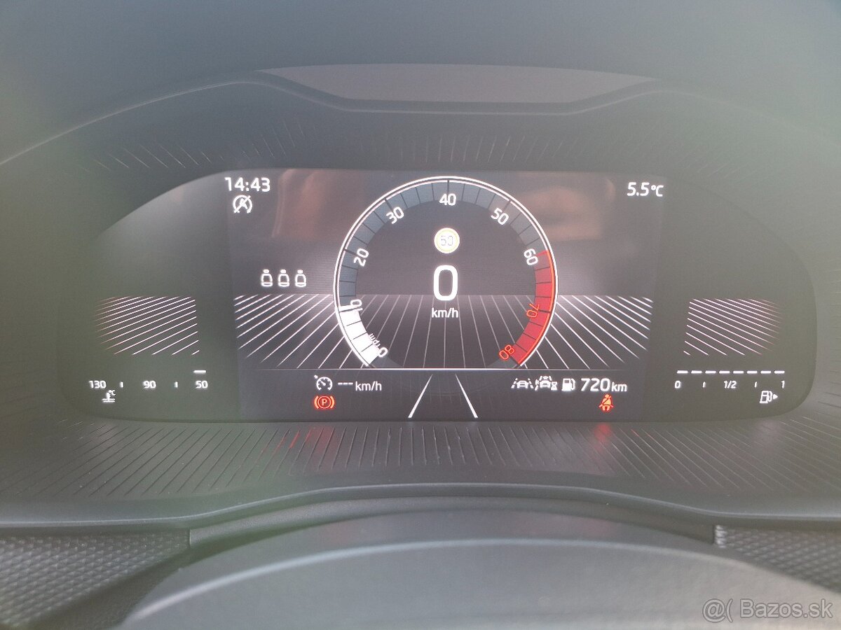 ŠKODA KAMIQ TSI "2025" 9900km - 13