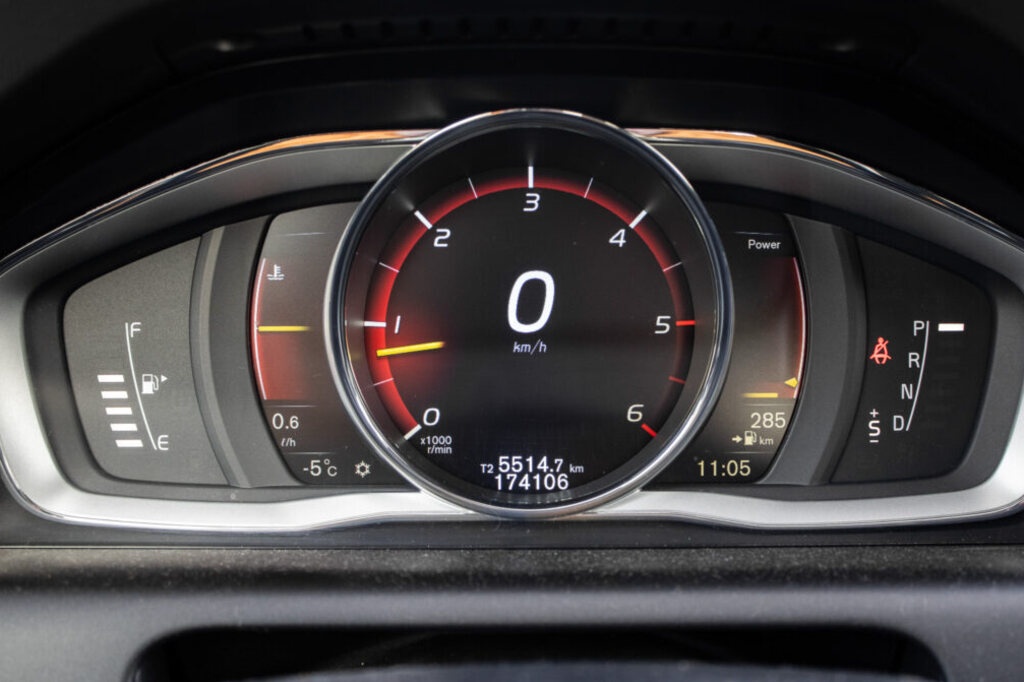 Volvo XC60 140kW (2015) - 13