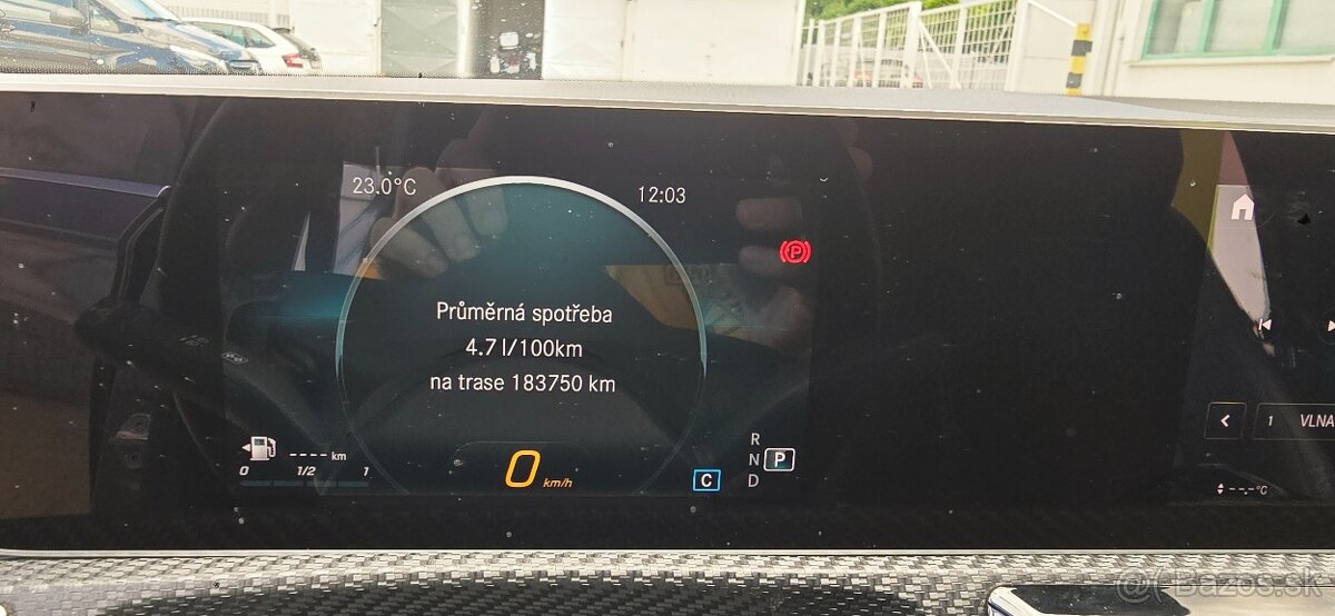 Mercedes-Benz A180D sedan - 13