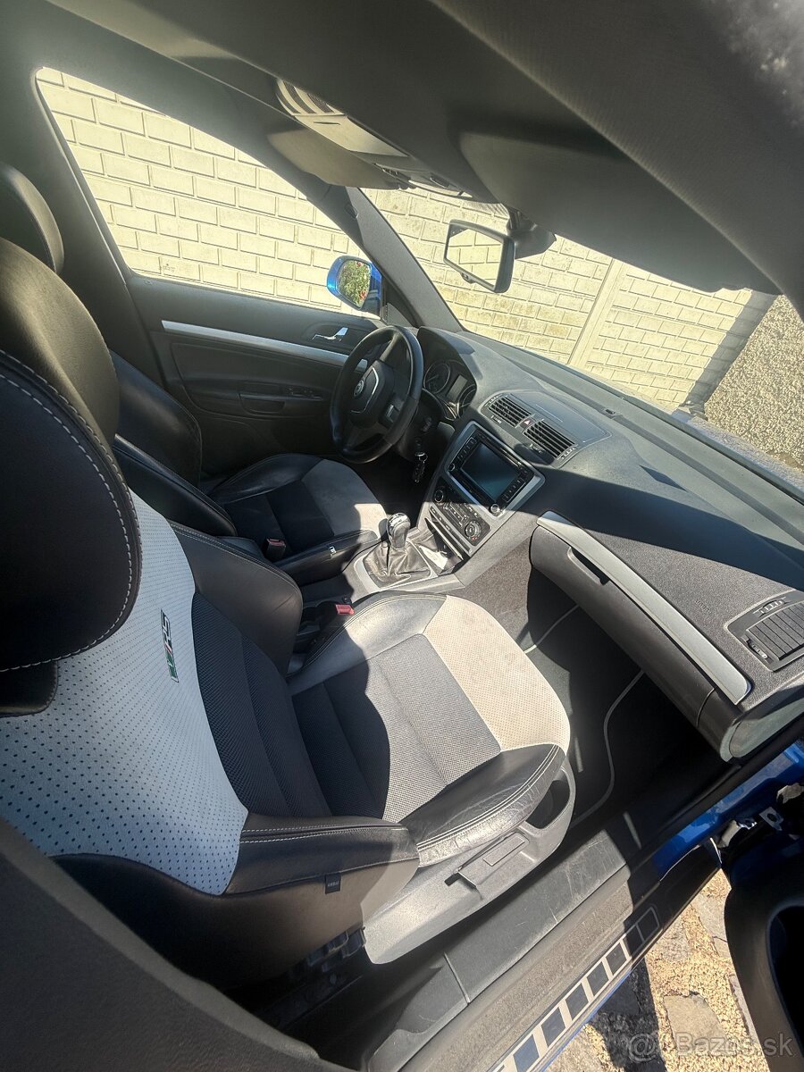 🚗 Škoda Octavia RS 2.0 TFSI - 13