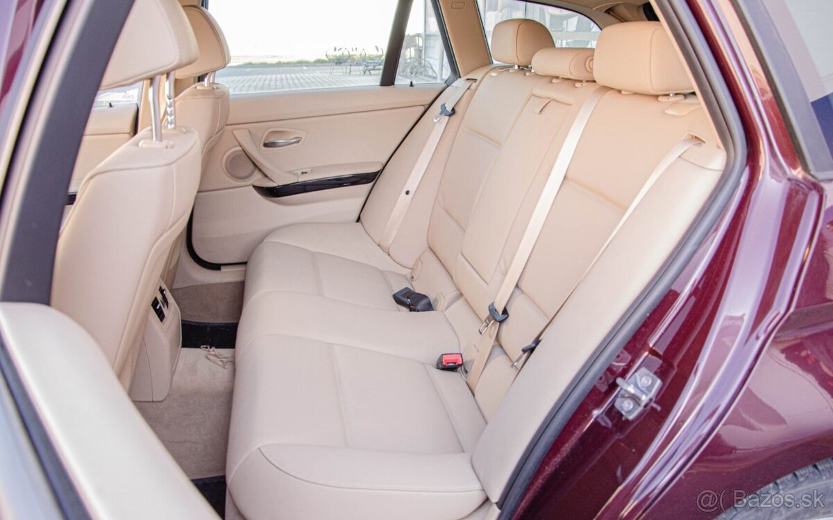 BMW Rad 3 Touring 320d xDrive A/T - 13