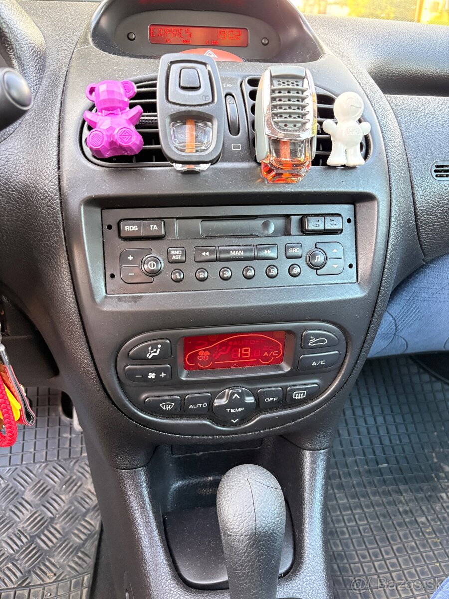 Peugeot 206 1.4 - 13